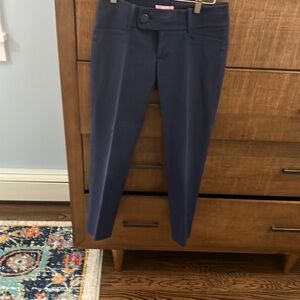 LILY PULITZER Navy Blue Trousers; Size 0.
Excellent Condition—Like New